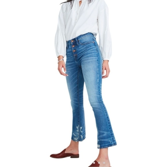 Madewell Denim - Madewell Petite Cali Demi-Boot Jeans in Bess Wash: Button-Front Edition Size 28